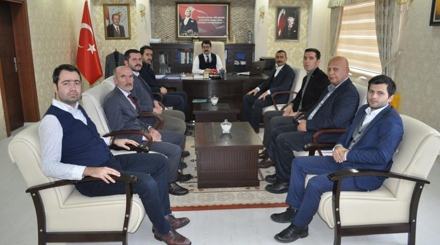 Kamu-Sen Başkanı Ahmet &Ccedil;alışkan&rsquo;dan Kaymakam Coşkuna ziyaret