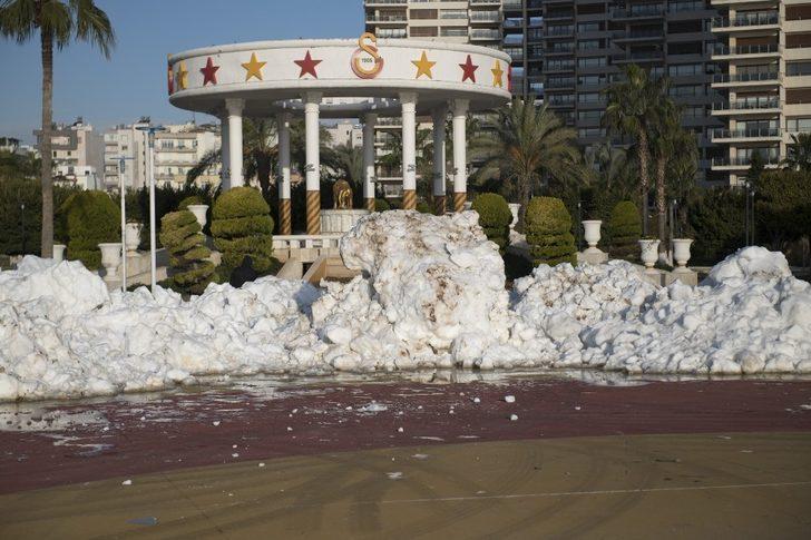 Büyükşehir Belediyesinden Mersinlilere kar sürprizi G4