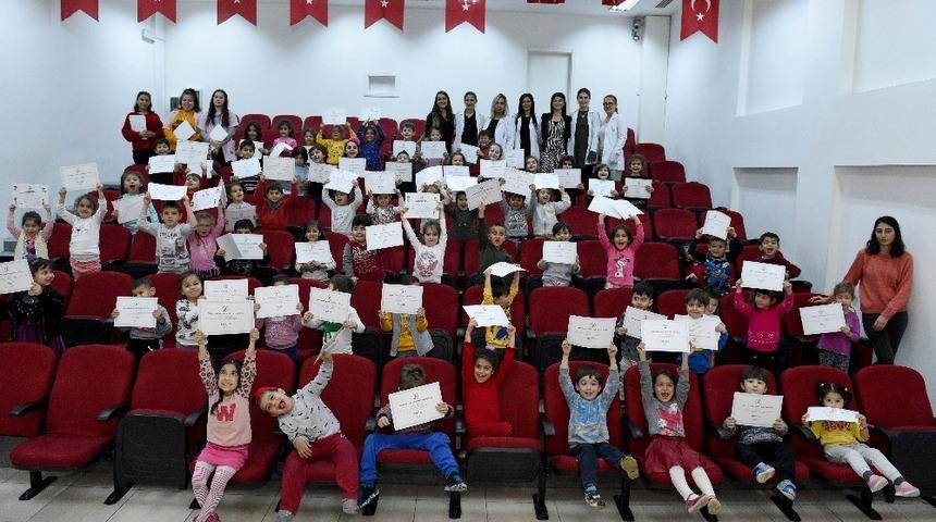 Kreş &ouml;ğrencileri hijyen el&ccedil;isi oldu