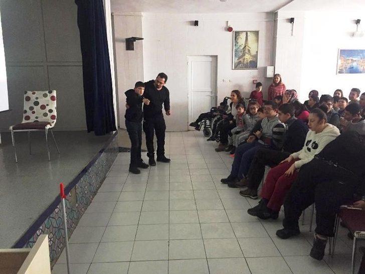 Kütahya AFAD’tan özel çocuklara Afetlere Hazırlık eğitimi G4