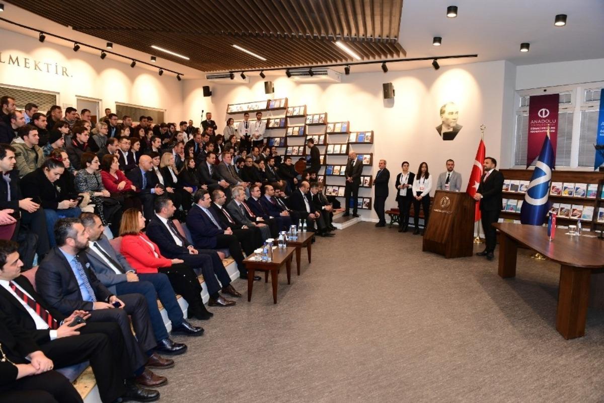 Anadolu &Uuml;niversitesi&rsquo;nde &ldquo;T&uuml;rkiye&rsquo;nin Dijital D&ouml;n&uuml;ş&uuml;m&uuml;&rdquo; s&ouml;yleşisi