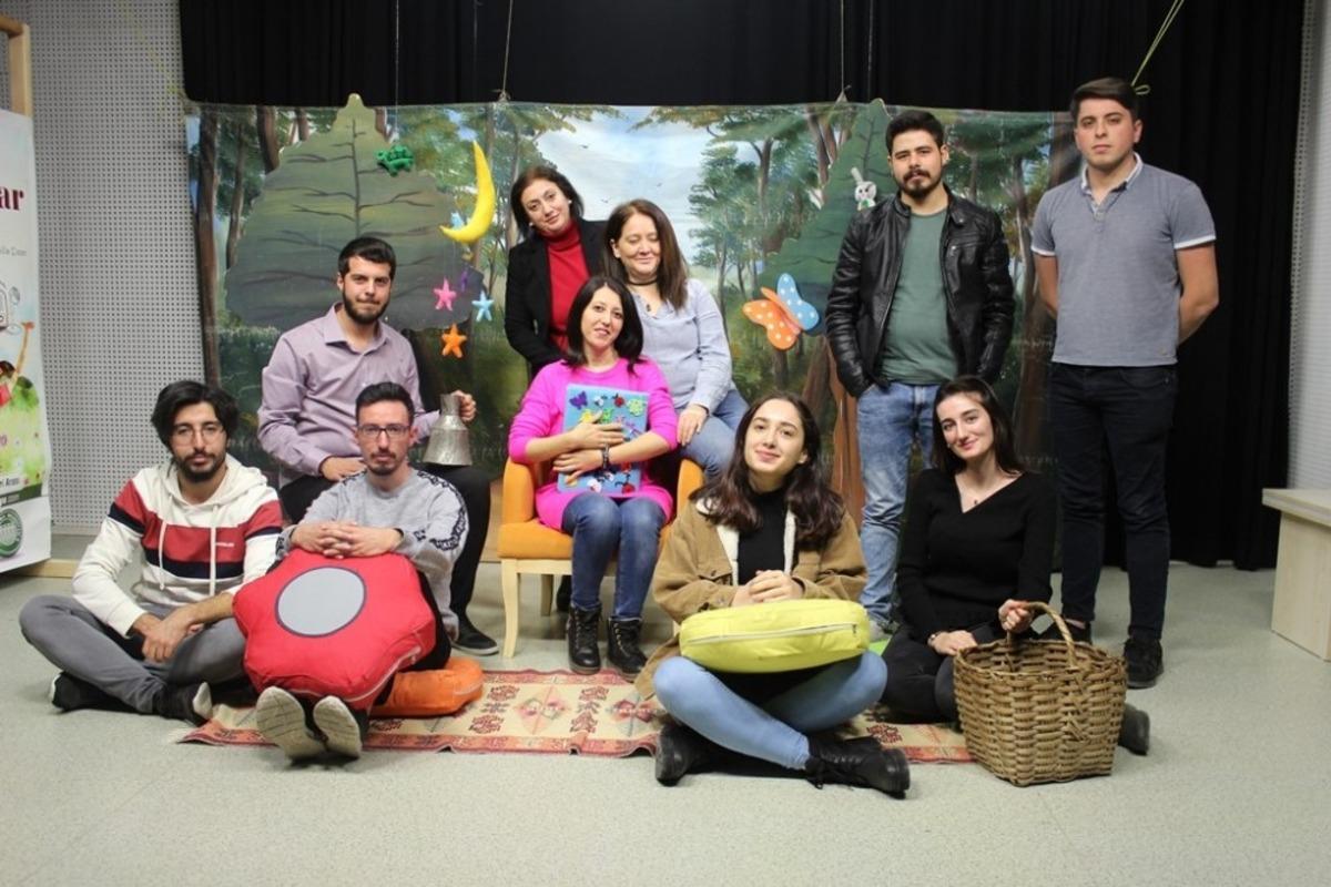 Radyoda masal dinleme k&uuml;lt&uuml;r&uuml;