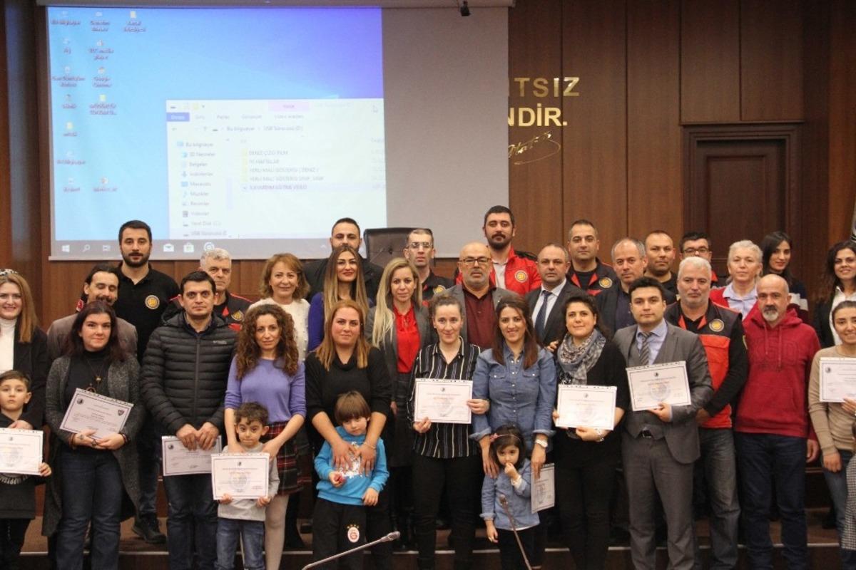 Kartal&rsquo;da kreş velilerine afet ve ilk yardım sertifikaları verildi