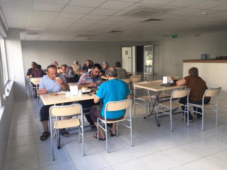 Hasta ve yakınlarına otel konforunda hizmet G1