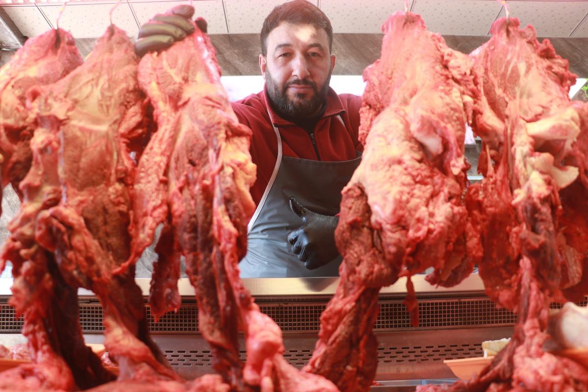 Sivas&rsquo;ta havaların soğumasıyla hastalıklara şifa olan sakatata vatandaşların talebi arttı