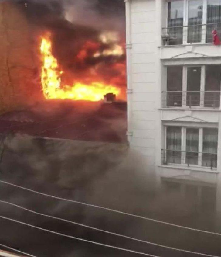 Esenyurt'ta korku dolu anlar! Çocukların imdadına vatandaşlar yetişti G1