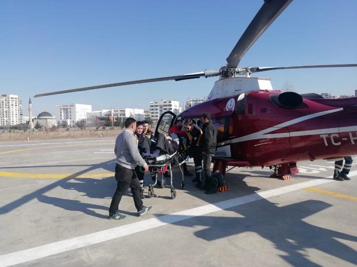84 yaşındaki hasta hava ambulansı ile hastaneye yetiştirildi G3