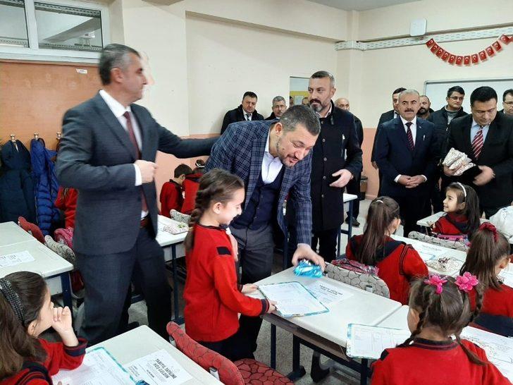 Boğaz Şehit Murat Ateş Ortaokulunda karne töreni düzenlendi G3