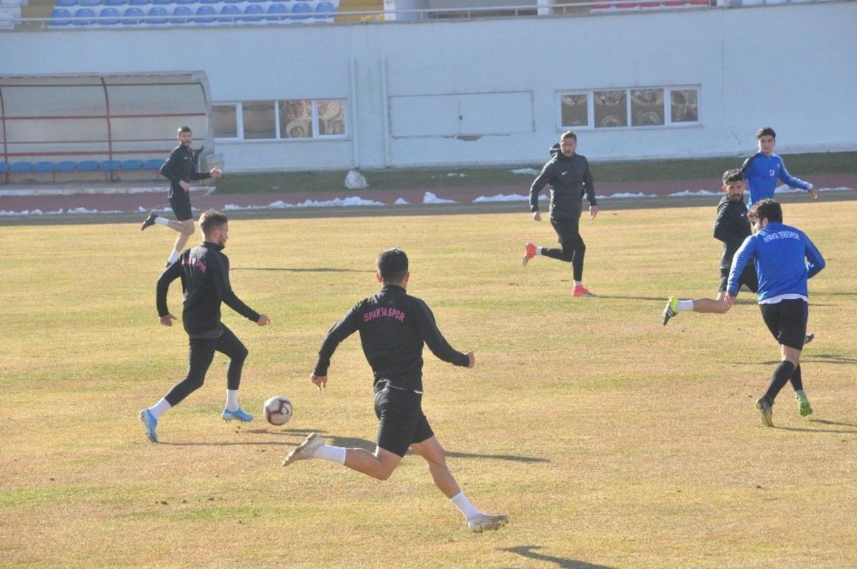 Isparta 32 Spor&rsquo;dan farklı prova: 8-0