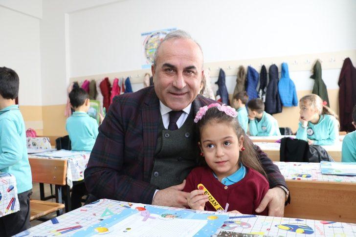 Sivas’ta öğrencilerin karne heyecanı G4