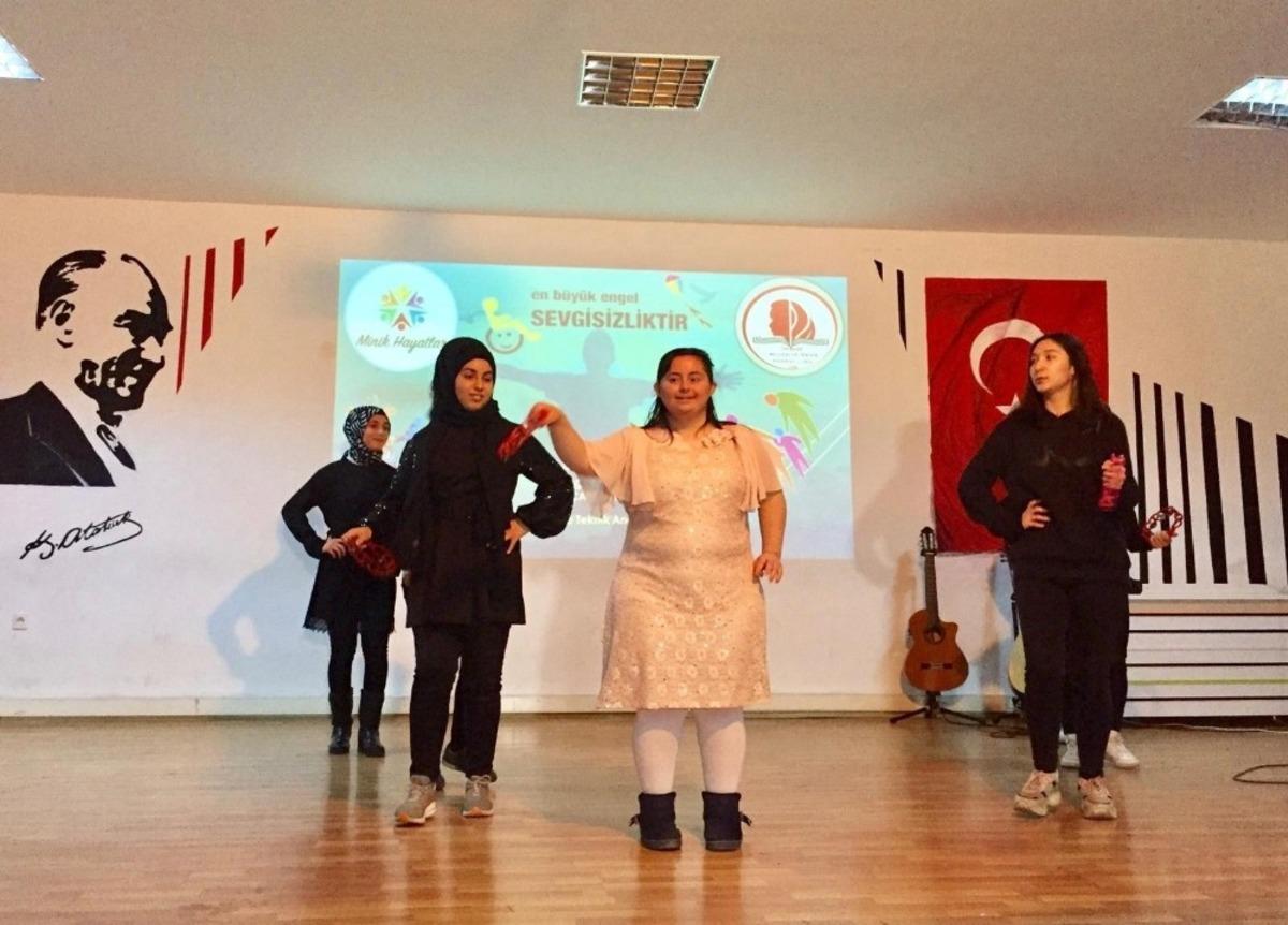 K&ouml;rfez&rsquo;in &ouml;zel &ccedil;ocukları bu programda eğlendi