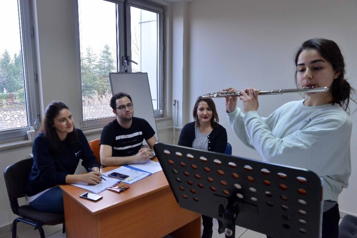 B&uuml;y&uuml;kşehir Konservatuvarı&rsquo;nda sınav heyecanı yaşandı