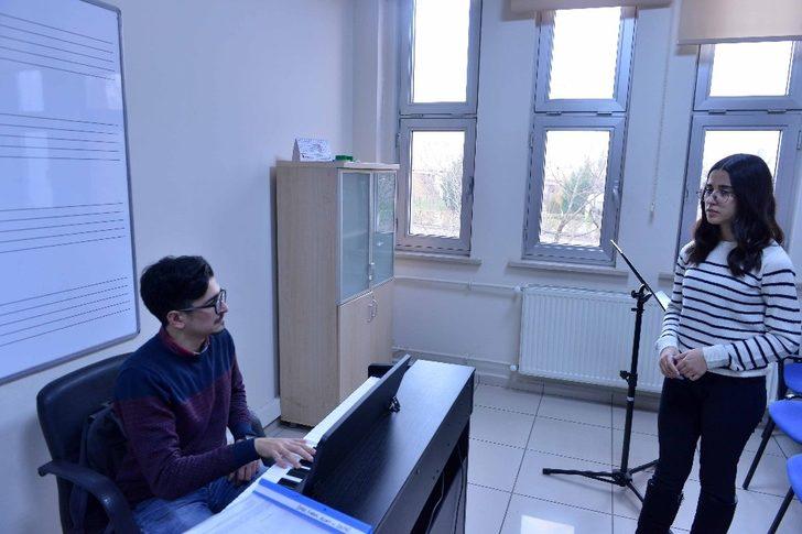 Büyükşehir Konservatuvarı’nda sınav heyecanı yaşandı G3