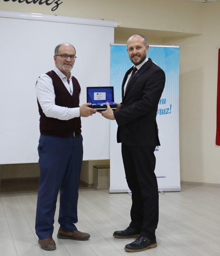 Yazar Kurtulmuş ’Edebiyat ve Hayat’ konulu söyleşiye katıldı G5