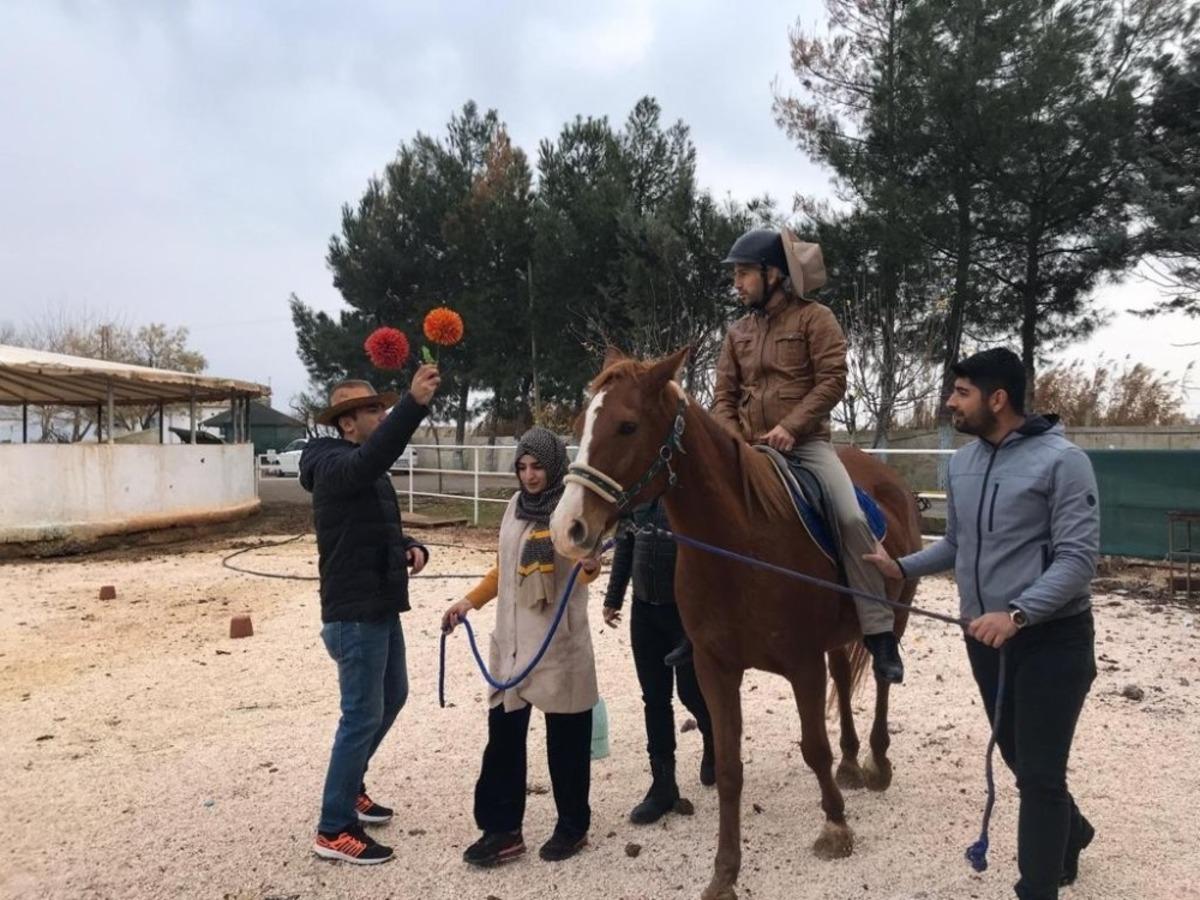 Şanlıurfa&rsquo;da atlı terapi antren&ouml;rl&uuml;k eğitimi