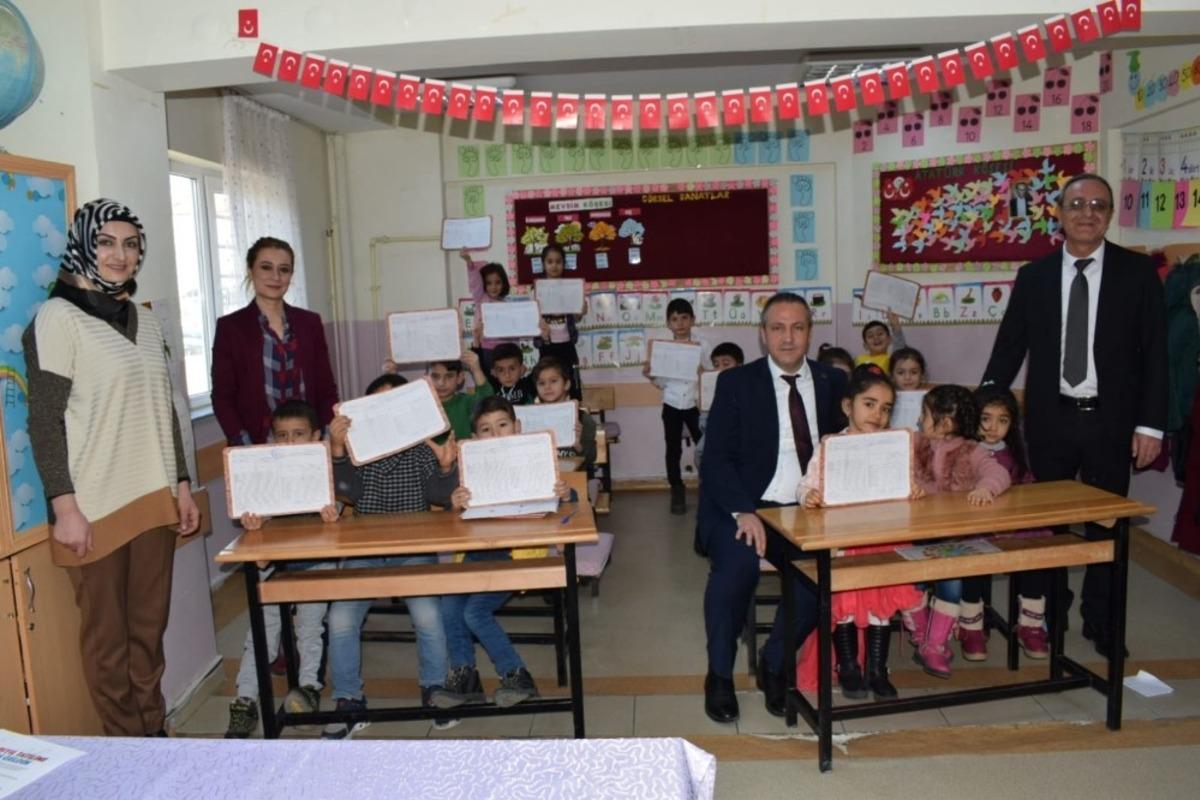 Sungurlu&rsquo;da 8 bin 233 &ouml;ğrenci karne heyecanı yaşadı