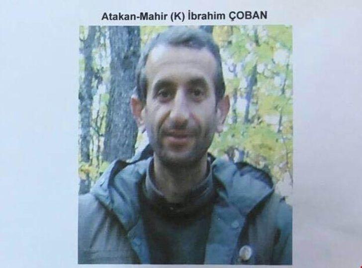 Bingöl'de, çöp dökmeye giderken şehit edilen askerin kanı yerde kalmadı G2