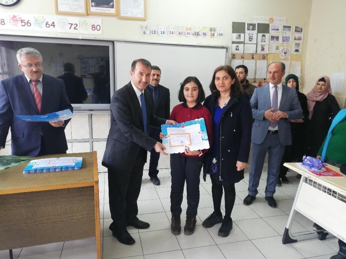 Yayladağı&rsquo;nda karne heyecanı