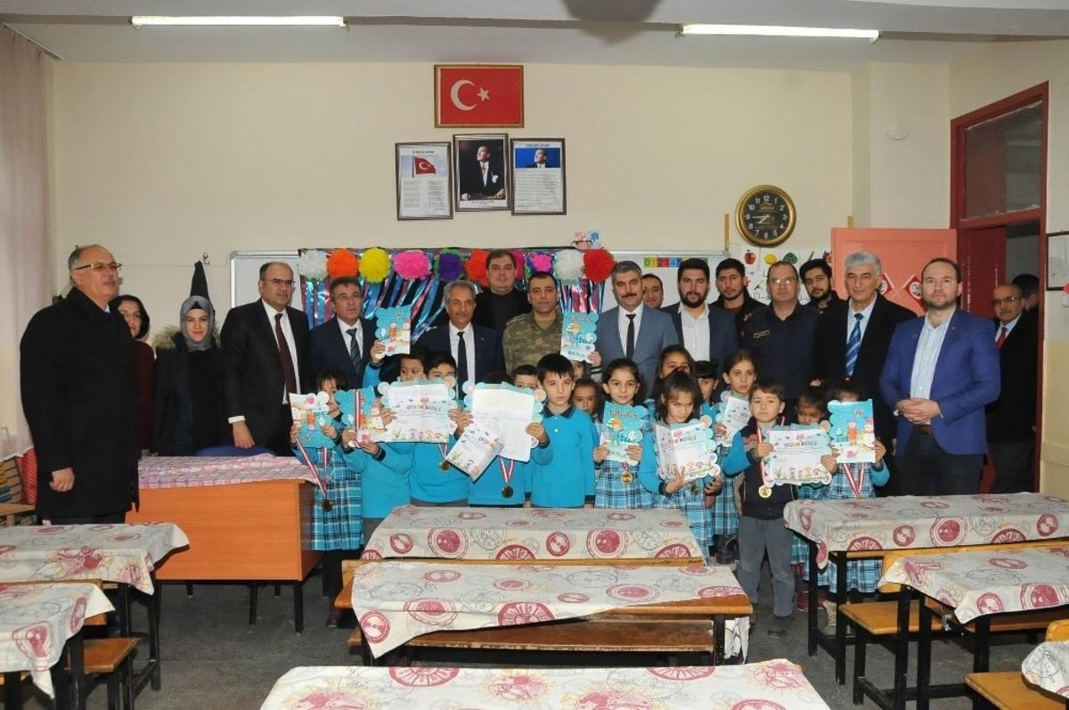 Akşehir&rsquo;de 17 bin 645 &ouml;ğrenci karne aldı