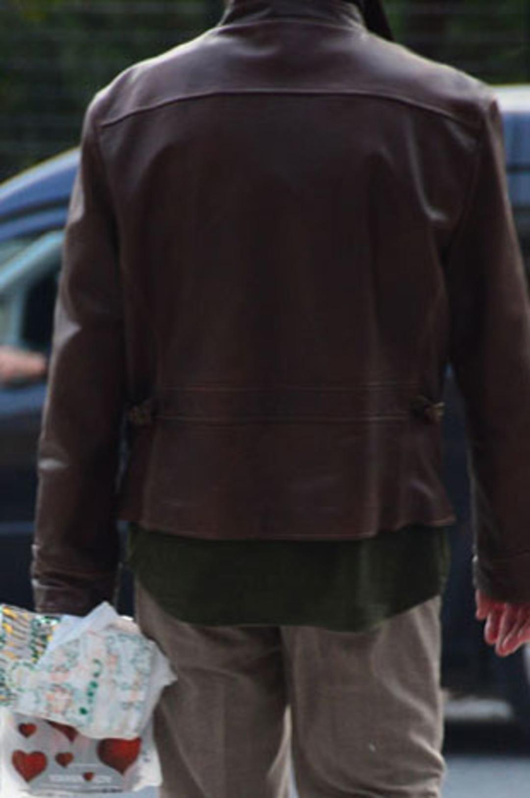 H&uuml;lya Avşar g&ouml;rmesin