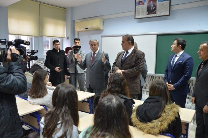 Mersin’de 400 bin 767 öğrenci karne heyecanı yaşadı G3