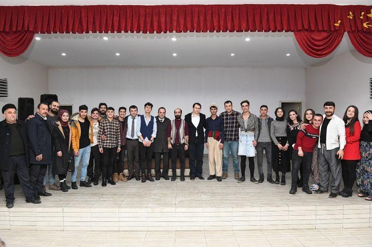 Kursiyerlerden tiyatro gösterisi G1