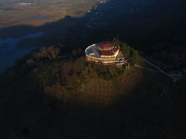  'Oraya kim gelir dediler' ama... Küçükken keçi otlattığı tepeye hayalini inşa etti G3