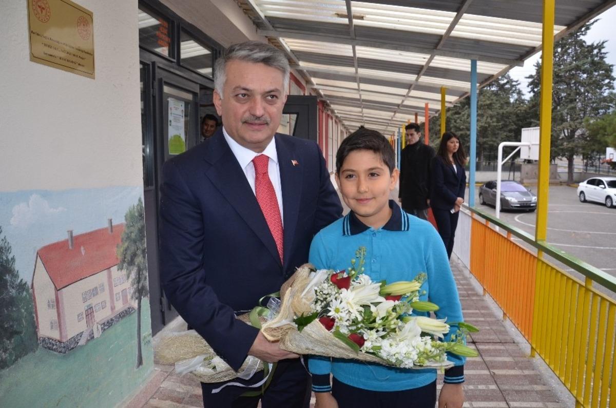 &Ouml;ğrencilerin karne heyecanı