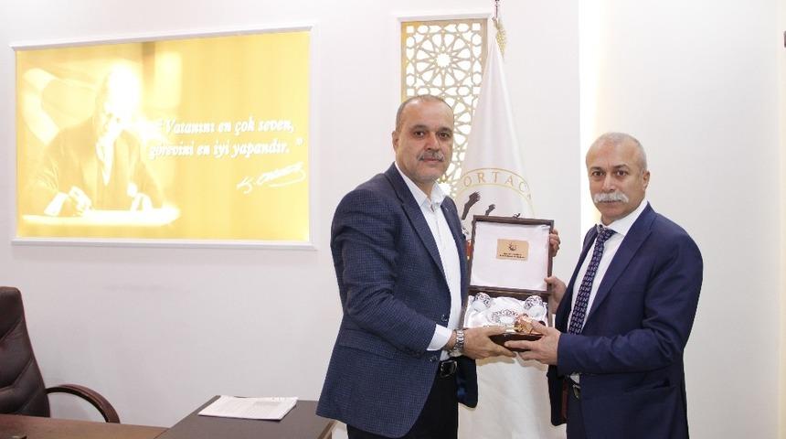 İl Emniyet M&uuml;d&uuml;r&uuml; Dilberoğlu&rsquo;ndan Başkan Uzundemir&rsquo;e ziyaret