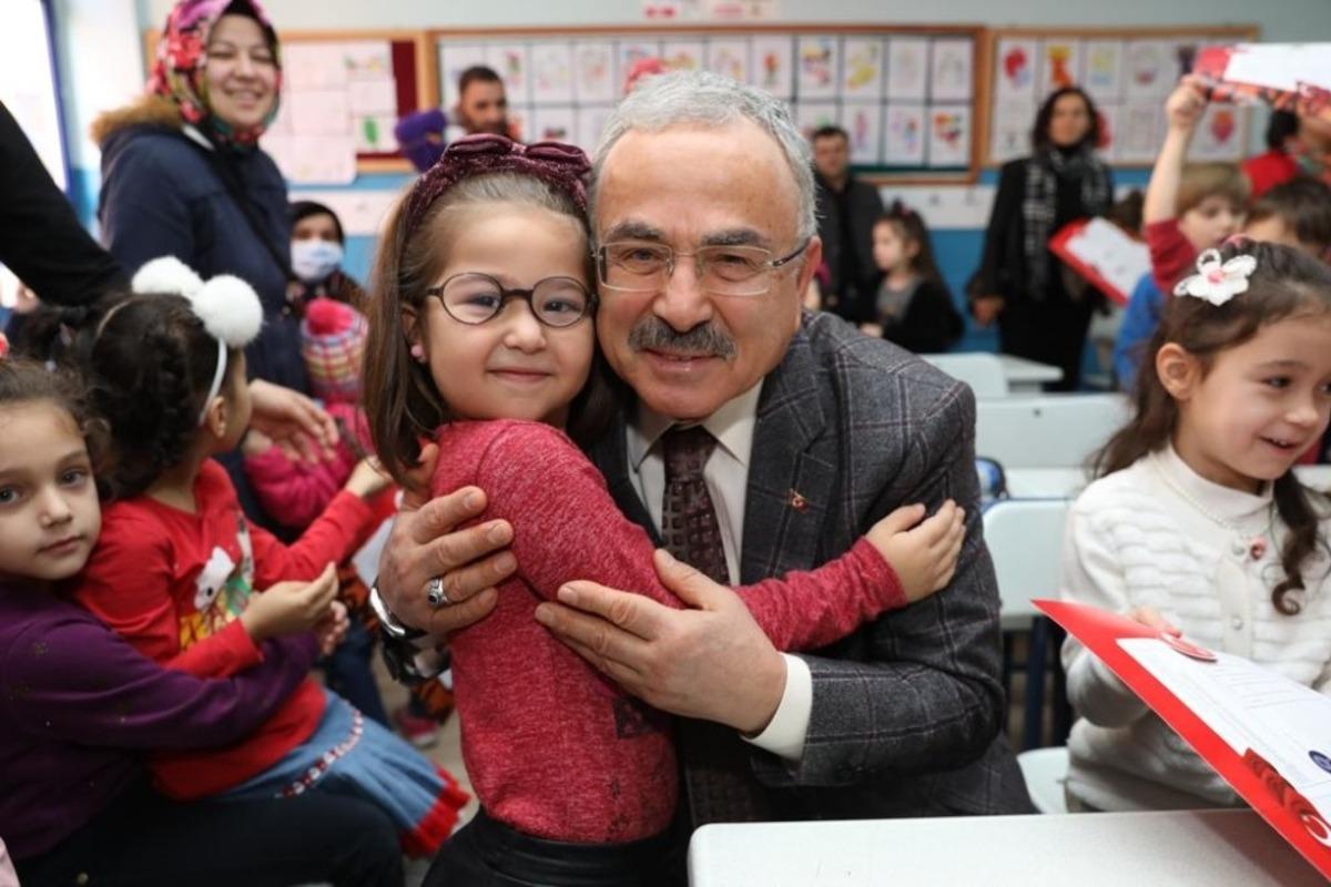 Başkan miniklerin karne sevincine ortak oldu