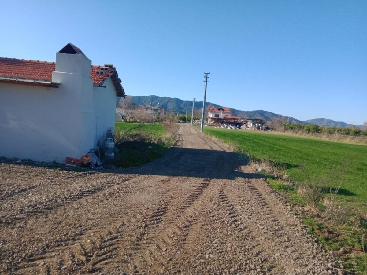 Ortaca&rsquo;da yol yapım bakım ve tadilat işleri s&uuml;r&uuml;yor