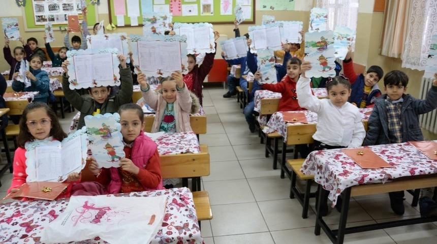 Şanlıurfa&rsquo;da 649 bin 828 &ouml;ğrenci karne heyecanı yaşadı