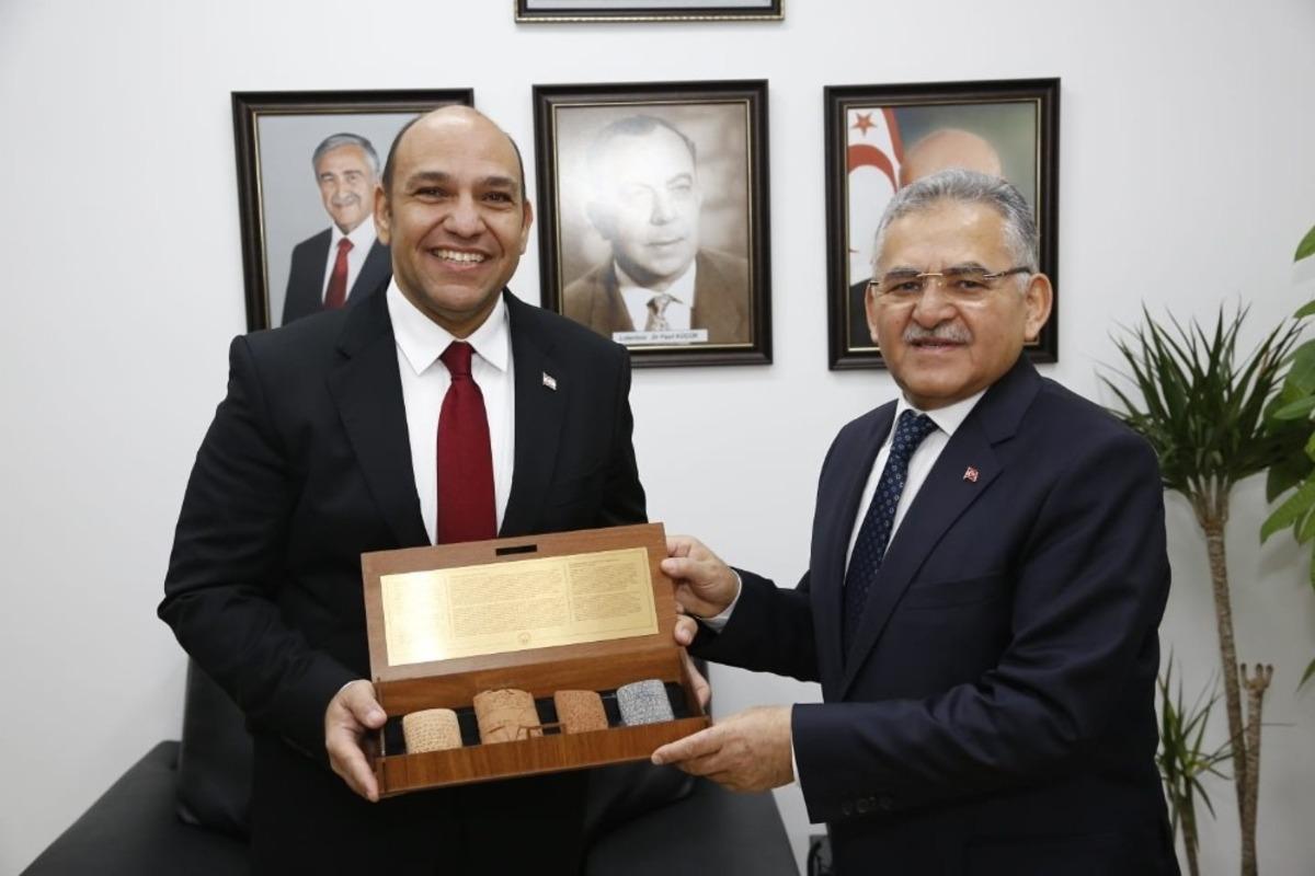 Başkan B&uuml;y&uuml;kkılı&ccedil; Yavru Vatan&rsquo;da