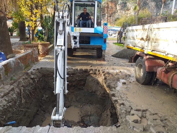 Ortaca yeraltı çöp konteyneri sistemine geçti G1