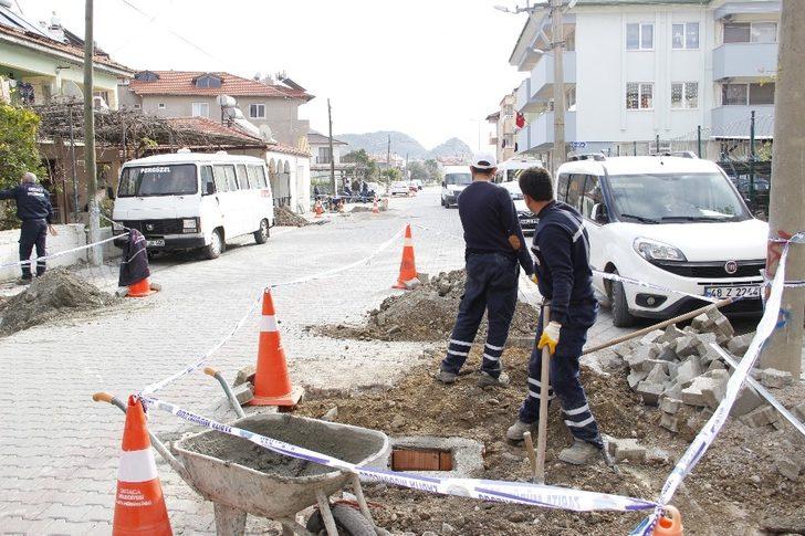 Ortaca yeraltı çöp konteyneri sistemine geçti G2