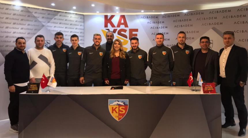 Kayserispor'dan toplu imza töreni