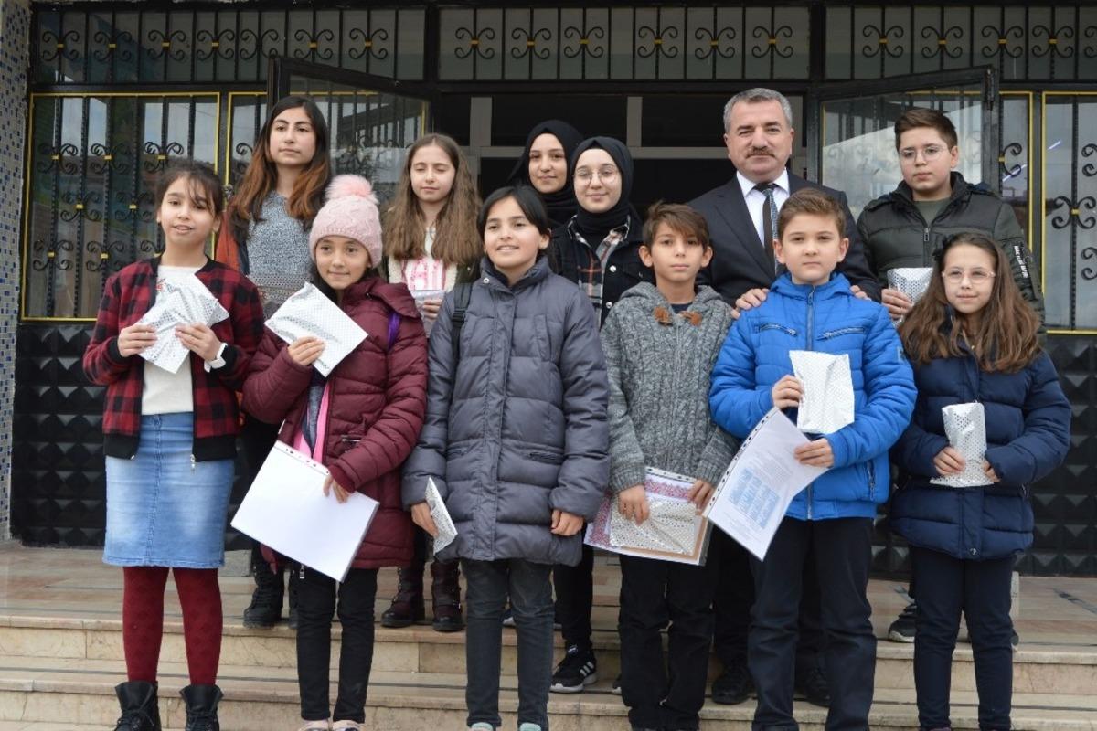 Havza&rsquo;daki 6 bin 747 &ouml;ğrenci karne heyecanı yaşadı