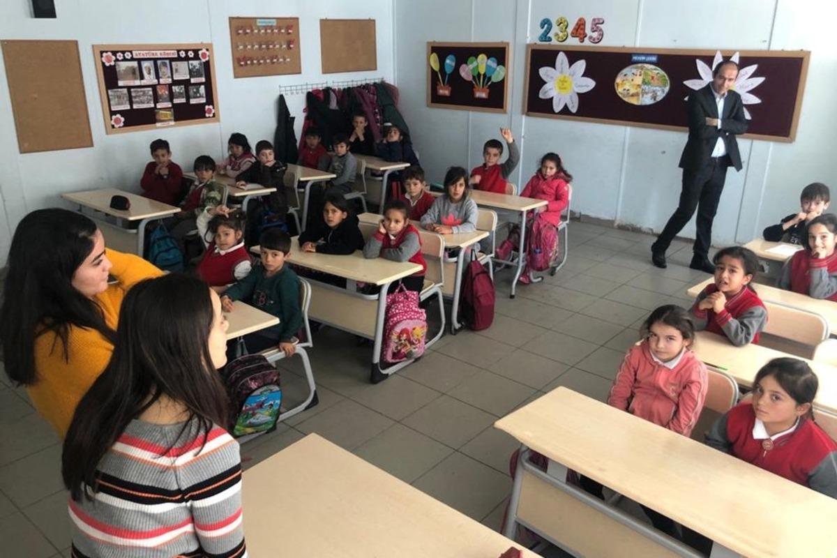 &Ccedil;ankayalı gen&ccedil;lerden &ccedil;ocuklara &ccedil;evre bilinci