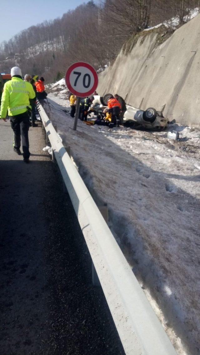 Bozüyük’te otomobil devrildi; 1 ölü, 2 yaralı