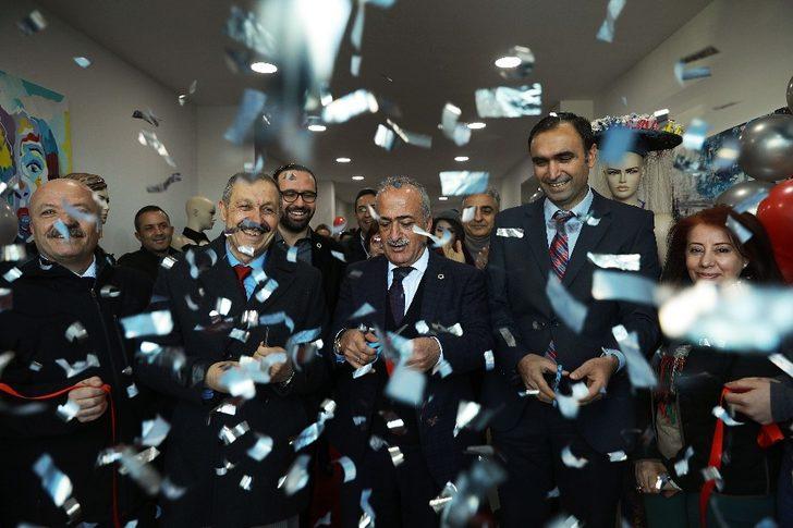 Giy-çık atölyesi açıldı G1