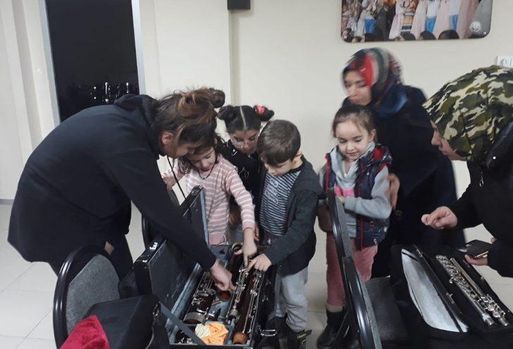 Çocuklara müzik aletleri tanıtıldı G2