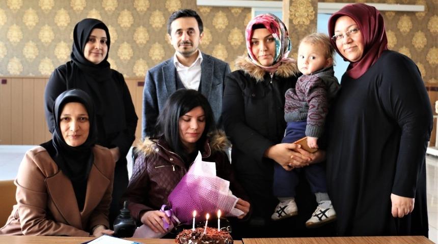 Engelli vatandaşa doğum g&uuml;n&uuml; s&uuml;rprizi