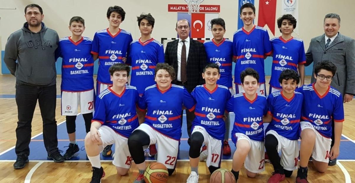 Final Okulları, potada namağlup şampiyon oldu