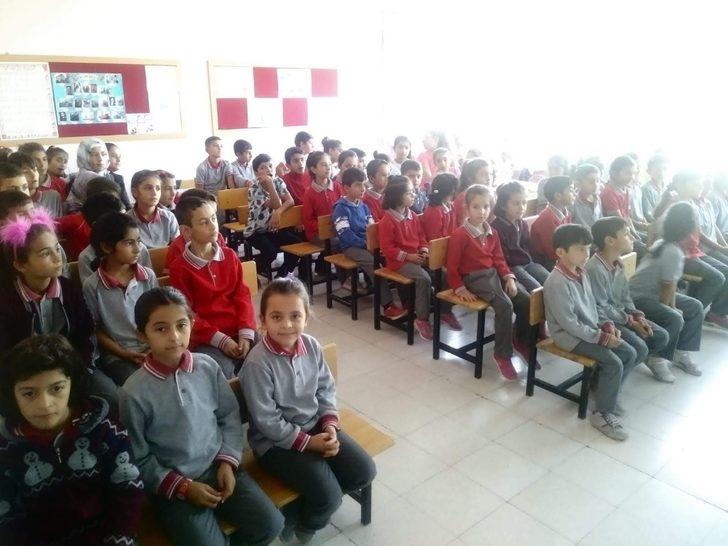 Öğrencilerin karnesini Jandarma verdi G2