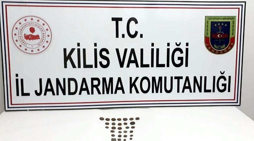 29 adet tarihi sikke ele ge&ccedil;irildi