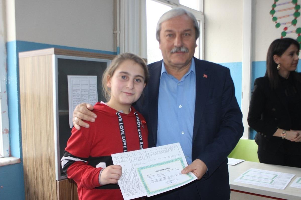 Osmaneli&rsquo;nde de &ouml;ğrenciler yarı yıl tatiline girdi