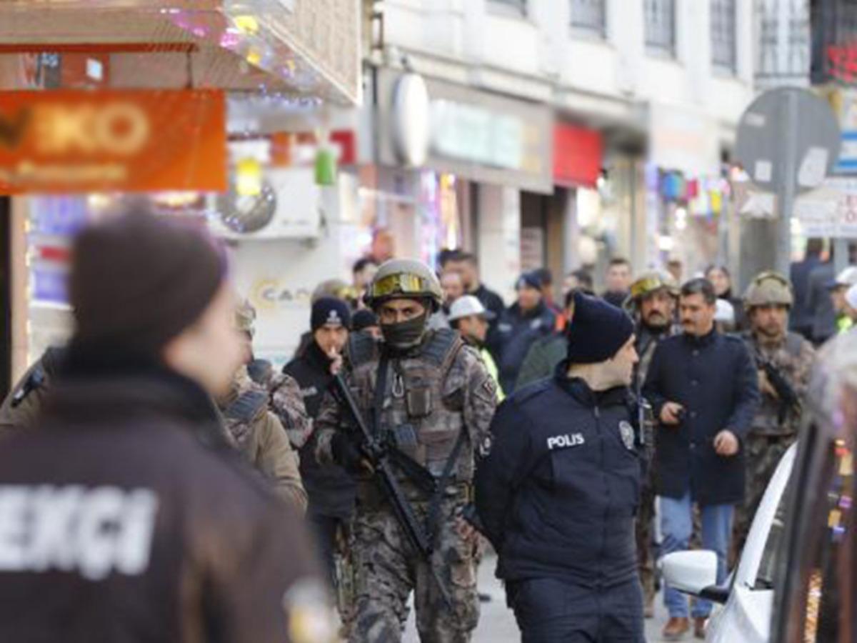Son dakika! Ankara Ulus'ta bir otelden &ccedil;evreye ateş a&ccedil;ıldı