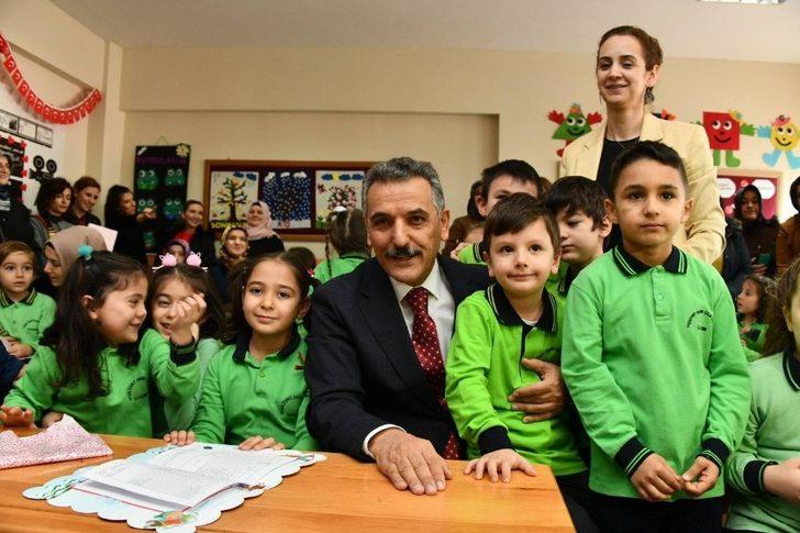 Vali Kaymak: "Çocuklarımızın iyi bir insan olarak geleceğe hazırlanmalarını çok önemsiyoruz" G1