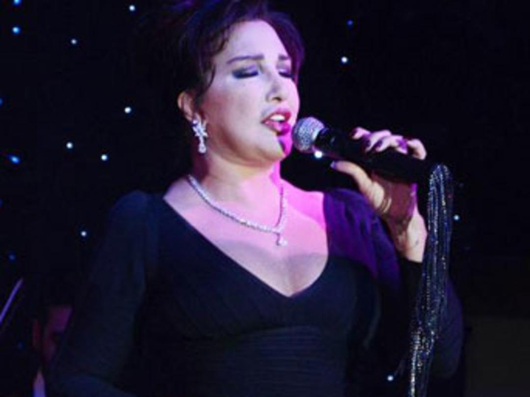 Sen kom&uuml;nist misin?