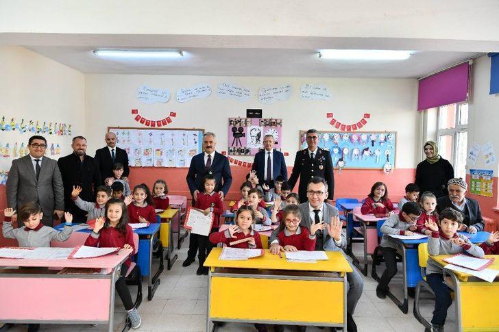 Isparta’da Vali’den öğrencilere, “Tatilde bol bol oyun oynayın” tavsiyesi G5